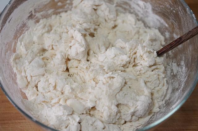 香菇做馅用焯水吗，香菇包饺子需要焯水吗（好吃又清爽的香菇油菜包子）