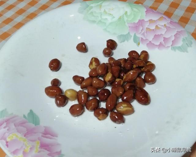 干豆腐丝怎么炒，葱油干豆腐怎么做（家常炒豆腐丝）