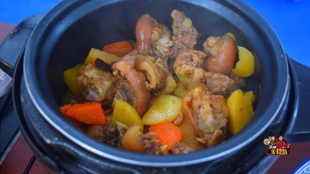 猪蹄怎么做好吃，猪蹄怎么做好吃 家常做法（简单美味又下饭）