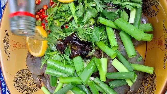 生呛虾会不会有寄生虫（原汁原味香辣扑鼻）