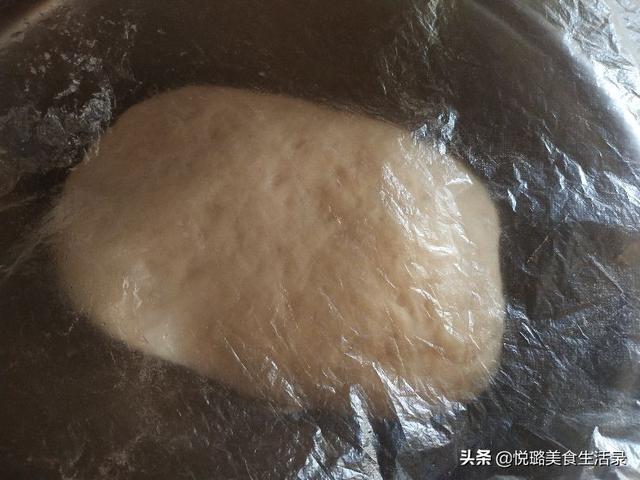 酸菜肉包子如何做，这样做出的酸菜猪肉馅包子