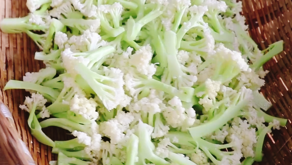 圖片[2]-【干鍋花菜】做法步驟圖 教你這樣做 花菜清脆爽口不變色-起舞食譜網(wǎng)