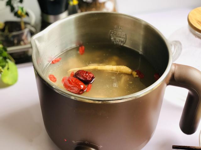 怎样做鸡汤面才好吃，十分钟就能给身体充满能量