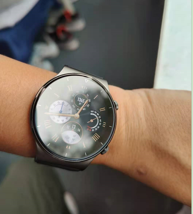 华为手表gt2pro，华为手表gt2和gt2pro的区别是什么（抛开光环谈体验）