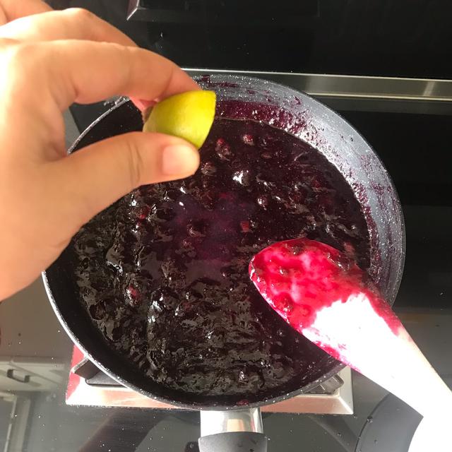 蓝莓果酱怎么做，蓝莓酱怎么做好吃（没有添加更健康）