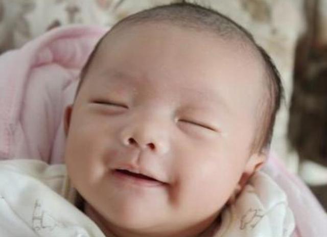 新生儿如何喂养及日常护理，婴儿0一3月喂养规律（啥时候喂、怎么喂、如何看是否吃饱）