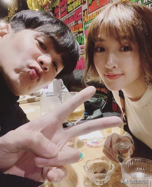 曝张若昀被传婚变，本人及时回应，跟唐艺昕公开撒糖力证感情不变