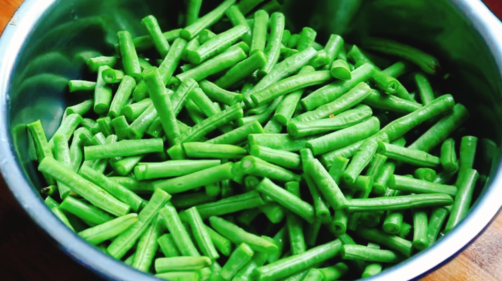 圖片[2]-【肉末干煸豆角】做法步驟圖 做法簡(jiǎn)單 一大盤(pán)不夠-起舞食譜網(wǎng)