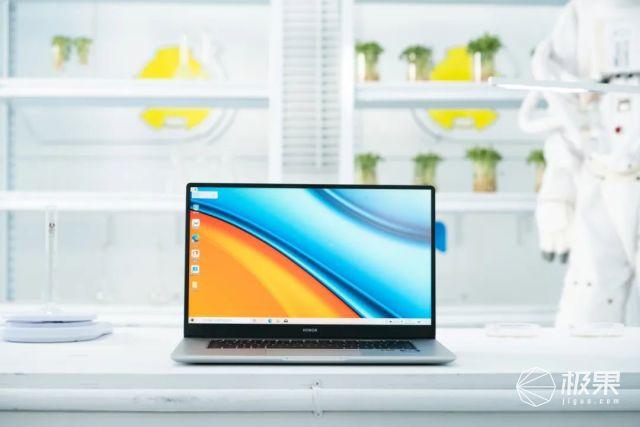 如何开启电脑防蓝光护眼呢，电脑如何关闭防蓝光护眼（我们把实验搬去了“太空”）