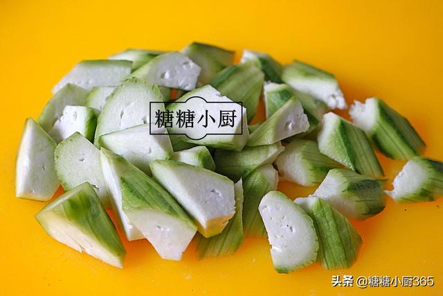 丝瓜炒豆腐怎么做好吃，超好吃的丝瓜炒豆腐做法（却比吃大鱼大肉更下饭）