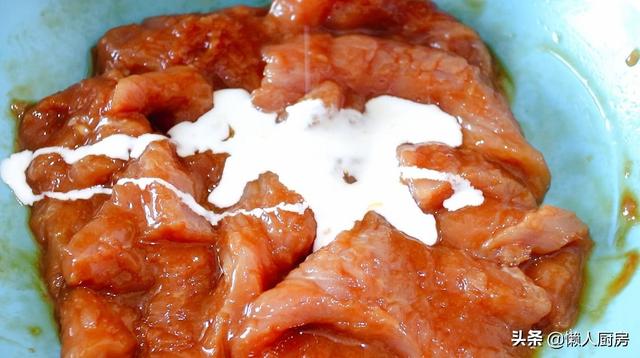 猪排怎么做好吃又简单，如何做排骨好吃又简单（这样简单处理后的猪排）