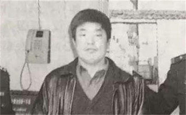 北方航空公司，中国北方航空公司（大学硕士飞机上纵火）