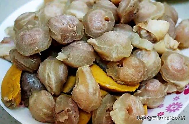 炖牛鞭汤的家常做法，女生聚餐时碰见这道菜