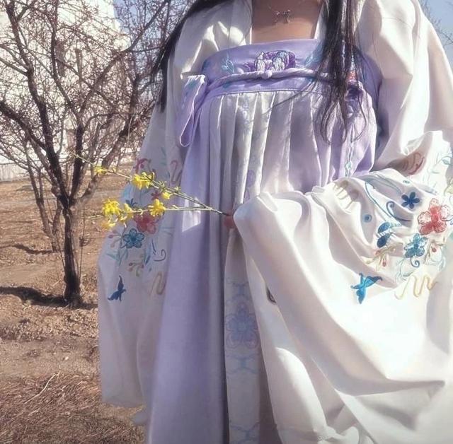 女生下半身头像，小姐姐下半身系列头像微信（女生部位头像，汉服小姐姐头像）