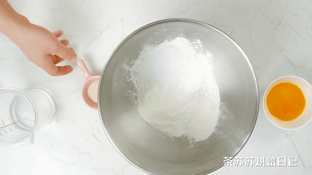 最易学的4种带馅面包的造型方法，最易学的4种带馅面包的造型方法视频（造型像个鼓，绵软超好吃）