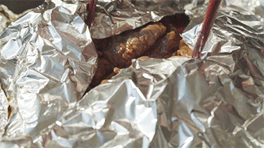 锡纸用哪一面接触食物，锡纸用哪一面接触食物的图片（给你变出宝藏牛肉料理）