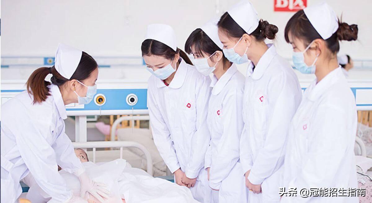 成都护理学校哪里好（四川成都卫生学校）