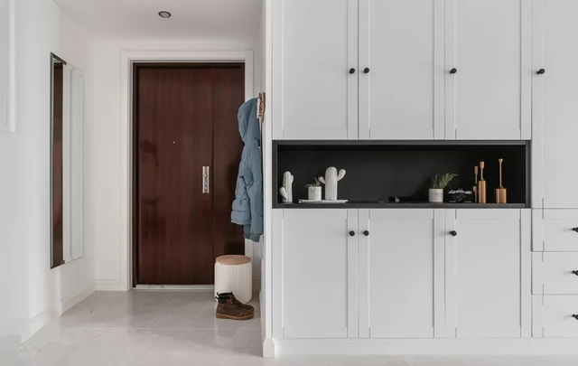 家居鞋柜如何选购，鞋柜选择技巧（选对了鞋子再多也不怕）