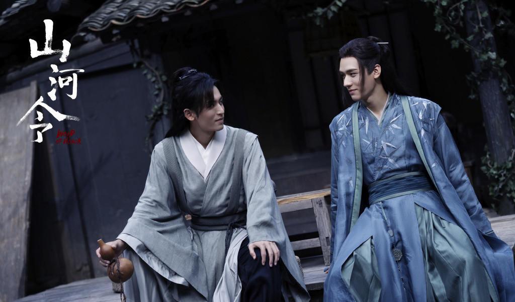 三刷《山河令》发现,周子舒把白衣剑递给温客行,不是因为心软