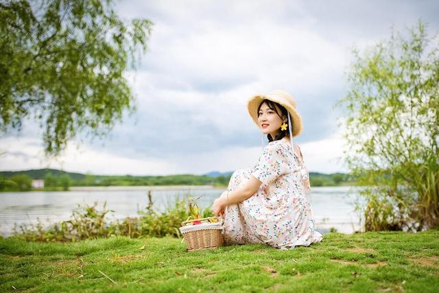 摩羯女喜欢一个人的表现，摩羯女爱上一个人表现（摩羯座女生喜欢一个人的表现）