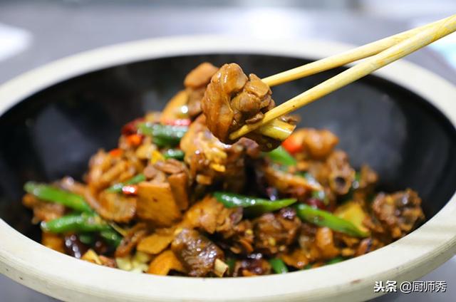 炒鸡的做法教你怎么做炒鸡，炒鸡的做法 最正宗的做法窍门（这才是炒鸡的正确做法）
