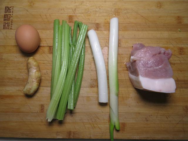 馄饨怎么做好吃，馄饨怎么做才最好吃（馄饨不要再买着吃了）