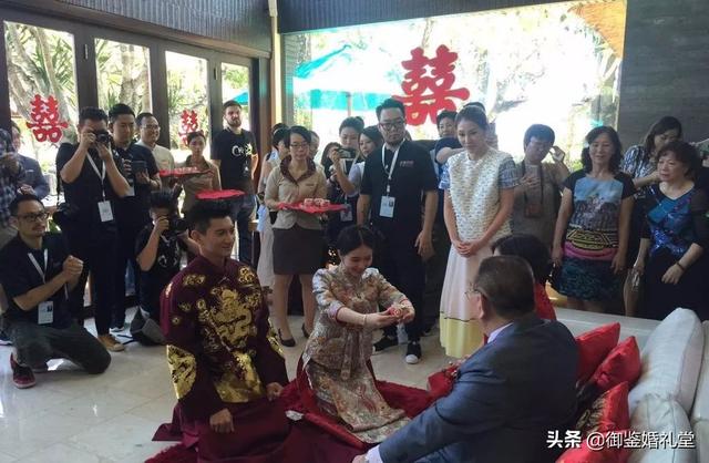 一定要注意伴娘礼服礼仪，伴娘应注意什么（婚礼当天新娘应该注意的仪态细节）