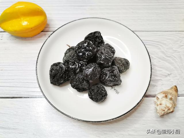 番茄夹乌梅叫什么，番茄夹乌梅用的是什么乌梅（乌梅与小番茄夹在一起吃）