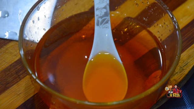 锅包肉是什么菜系，东北名菜锅包肉的家庭做法