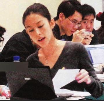 12年前艳照门爆出7位女主角，被改写命运的她们，之后过得如何？