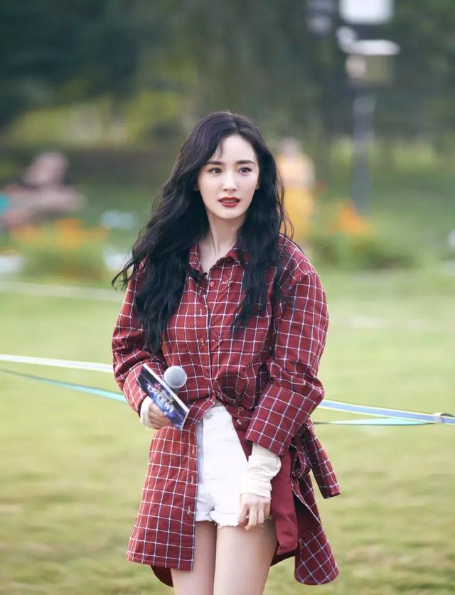 千鸟格什么意思,千鸟格含义是什么(今秋一定要穿格纹) 千鸟格什么意思,千鸟格含义是什么(今秋一定要穿格纹)