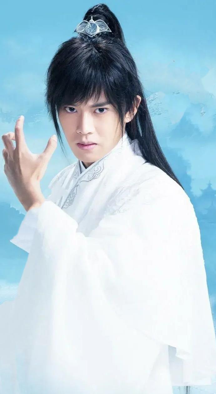 当初在《青云志》里大家应该都没注意到一个小角色六尾,而这个角色就