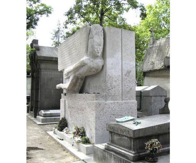 情侣约会亲亲适合去哪些场所，情侣想亲亲去哪约会（世界上的15个完美接吻地）