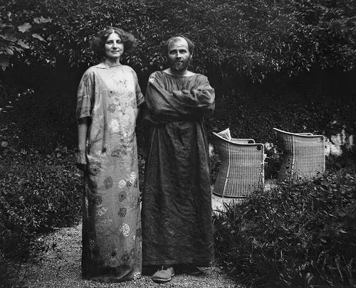 雕像英文sculpture，雕像英文（女人、性与爱、是他艺术的全部）