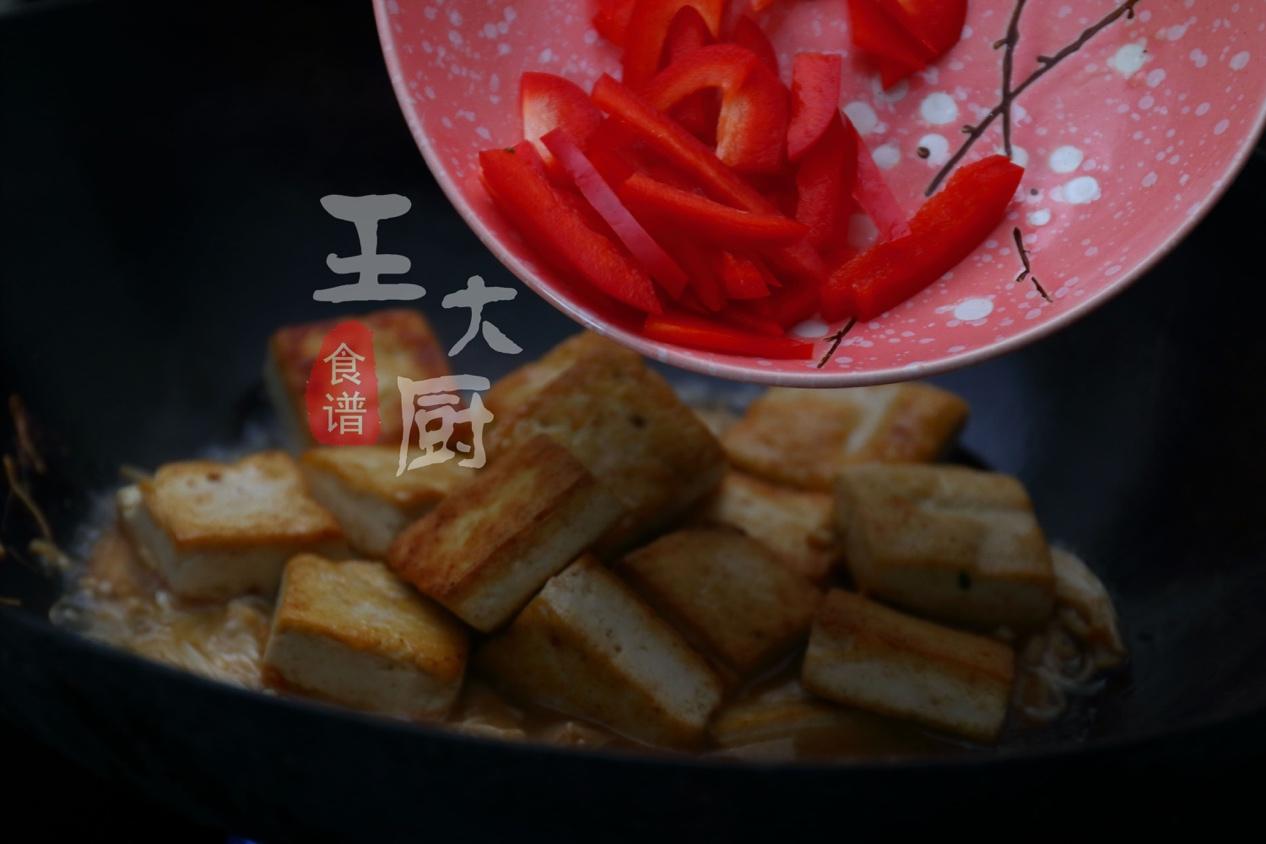 豆腐焖金针菇做法，适合夏天经常吃的焖菜——金针菇焖豆腐