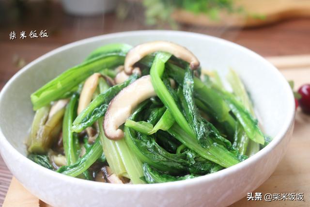 杭白菜怎么炒好吃，杭白菜怎么炒好吃 潮州菜（春季最受欢迎的6道素菜）