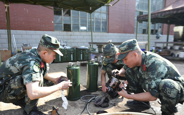 新兵连三个月训练什么，女兵新兵三个月都训练什么（新兵下连需要在3大方面下功夫）