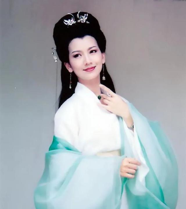 演员有赵雅芝,叶童,陈美琪,乾德门,江明,尹宝莲,石乃文,夏光莉