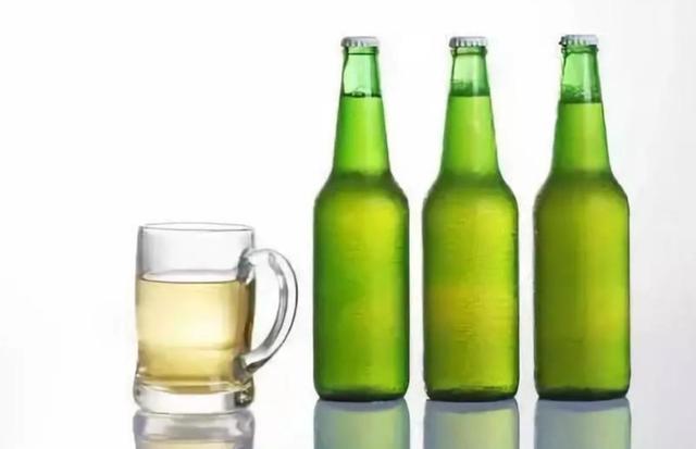 过期啤酒能浇花吗，啤酒能浇花吗（过期牛奶、啤酒养花）