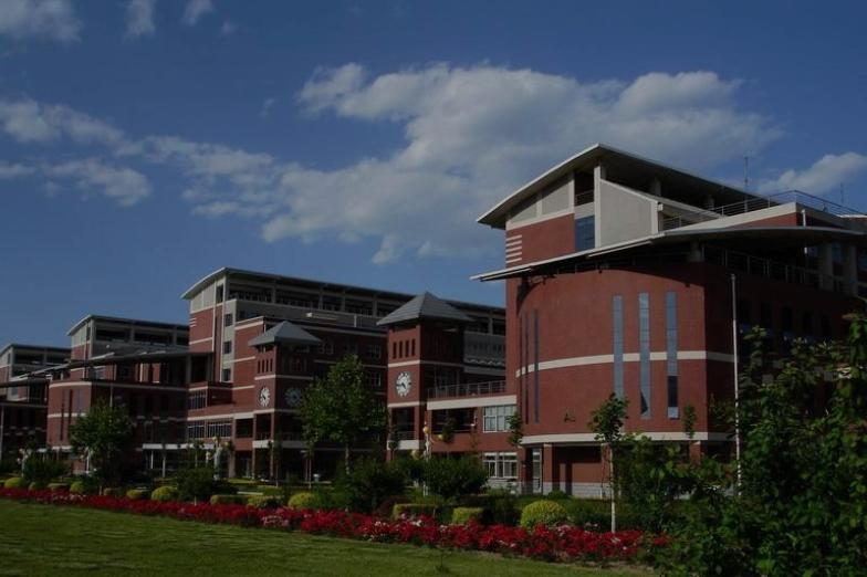 科技管理学校（喜从天降）