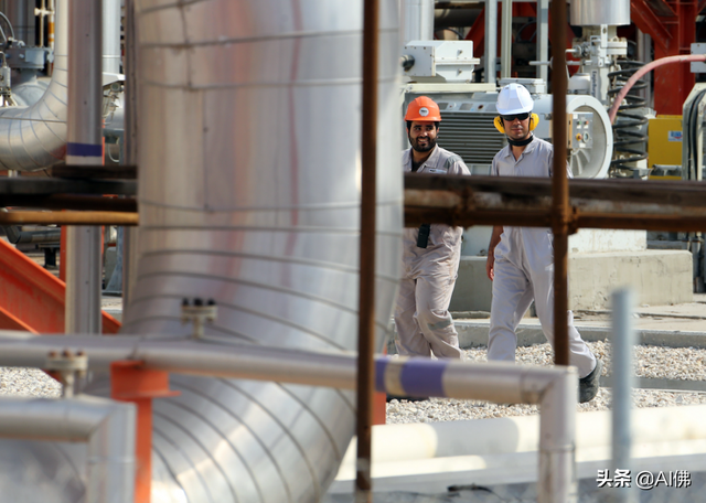 世界上几个主要油田，世界上有规模的油田在哪里（世界上最大的20个油田）