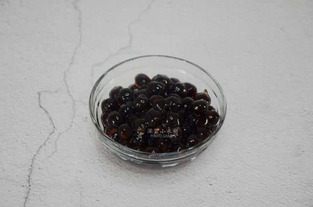 自制珍珠奶茶，附珍珠做法（教你在家制作极简珍珠奶茶）