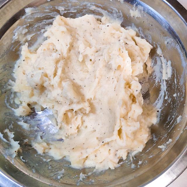 肯德基土豆泥多少克，肯德基土豆泥配料表（2元钱在家做出肯德基的经典土豆泥）