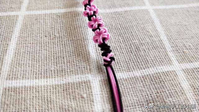 桃花手链编法教程，桃花手链编法教程全过程（桃花手链编绳图解教程）