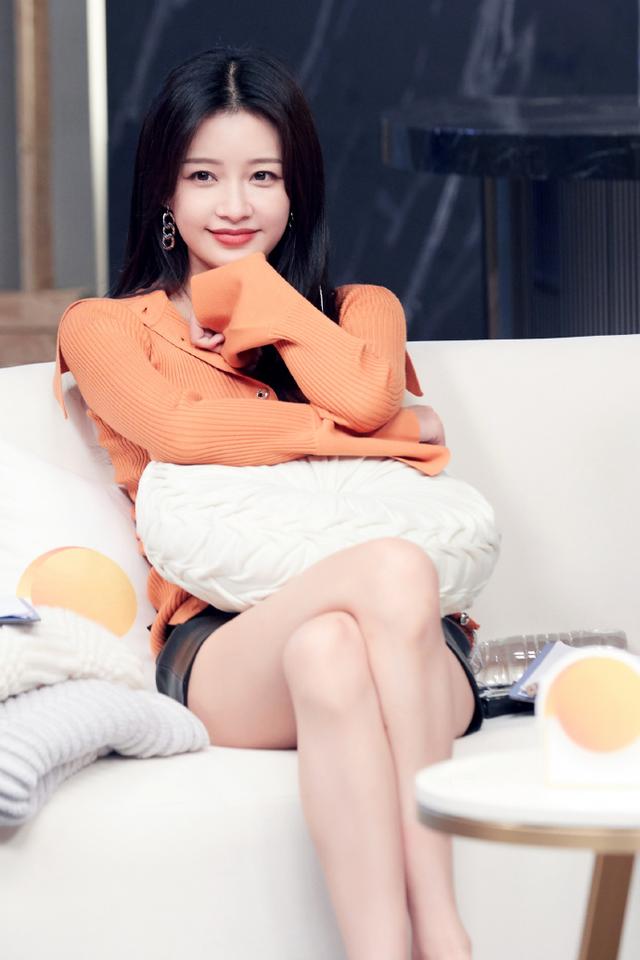 李沁和孙怡的对比照，李沁孙怡迷之撞脸（孙怡和李沁的长相区别到底在哪）