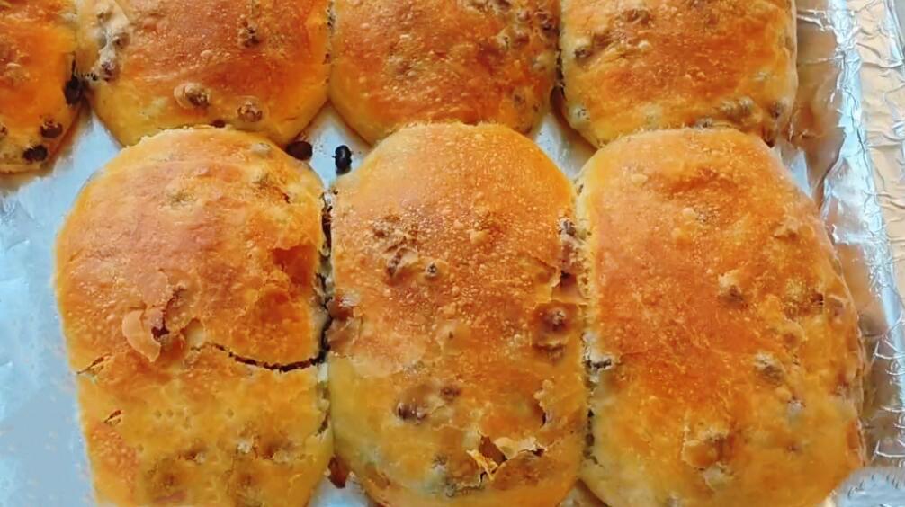 【酥皮红豆面包】做法步骤图 做法非常简单 出炉外酥里软又拉-起舞食谱网