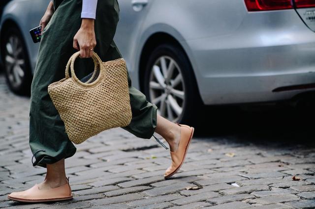 猪巴皮是什么材质，猪皮和猪巴皮有什么区别（这样挑舒适又有品）