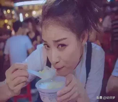 一根皮筋扎丸子头教程，怎样用一根皮筋扎丸子头（超火的丸子头扎发）