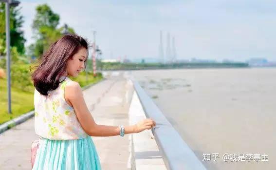 时光荏苒是什么意思啊，时光荏苒是什么意思啊下一句（别再用“光阴似箭日月如梭”）