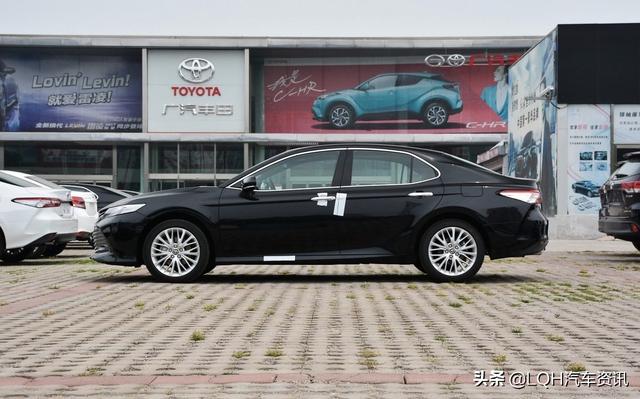 如果手握25万，顶配凯美瑞、奔驰C200L，你会怎么选？